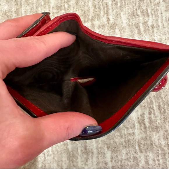 ✨💎GUCCI💎✨ Rare GG Supreme Canvas Cherry Wallet with Box - Picture 9 of 13